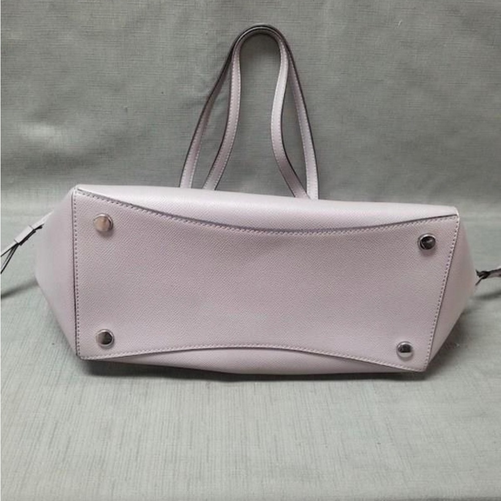 Michael Kors Light Gray Voyager East West Tote NWT - Picture 4 of 8